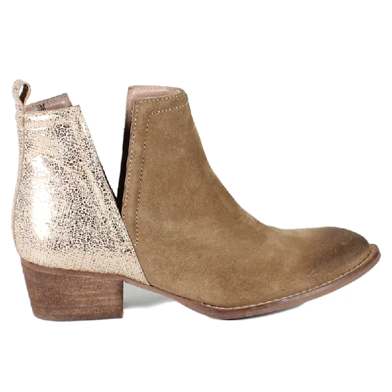 Stop By Metallic Round Toe Pull On Booties