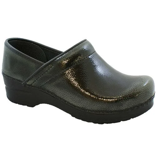 Sanita Women's Professional Kelly Closed Clog